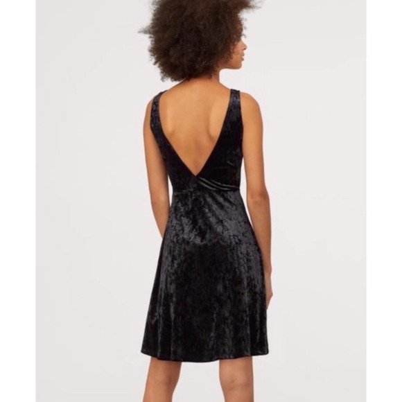 Divided by H&M Dresses & Skirts - H & M Divided Crushed Velvet Deep Back V Dress